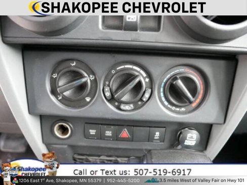 Used 2010 Jeep Wrangler Unlimited Rubicon image 18