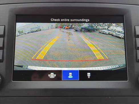 Used 2022 Mercedes-Benz Metris Passenger image 11