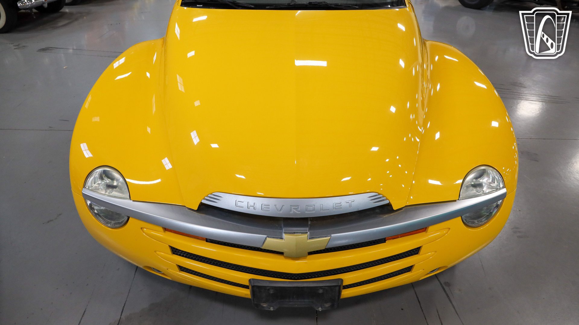 Used 2004 Chevrolet SSR w/ Preferred Equipment Group RWD image 8