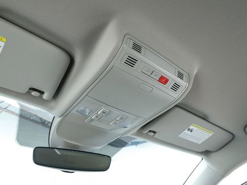 New 2026 Volkswagen Taos SE FWD image 62