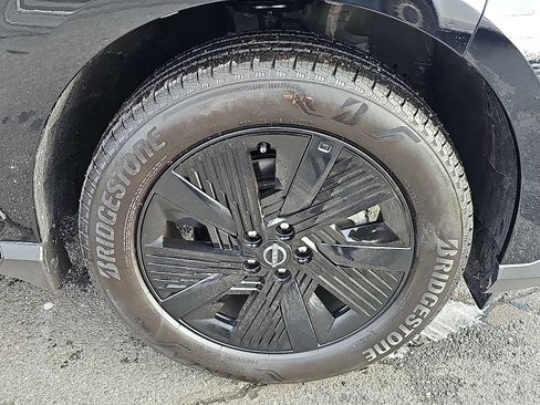 Certified 2025 Nissan Murano SV AWD/4WD image 9