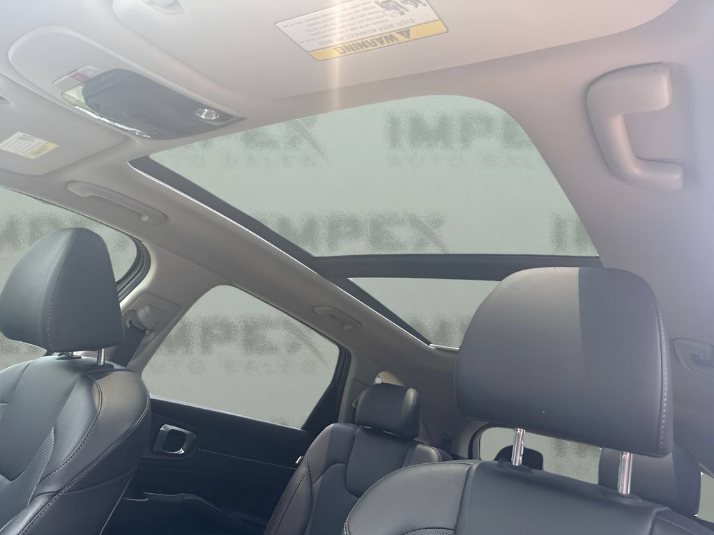 Used 2025 Kia Sorento SX AWD/4WD image 17