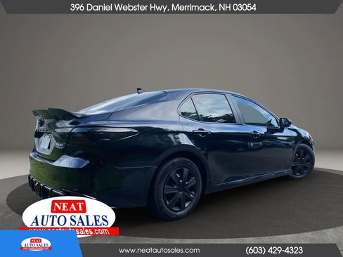 Used 2020 Toyota Camry LE FWD image 5