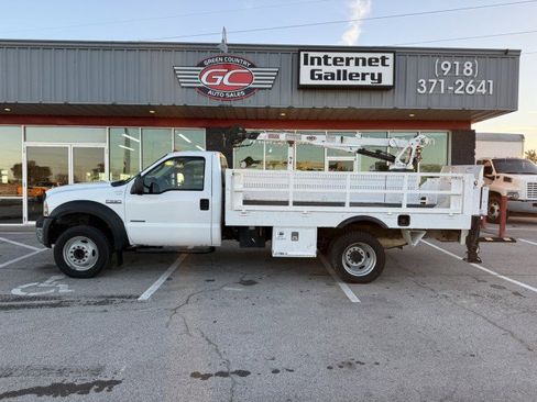 Used 2007 Ford F550 2WD Regular Cab Super Duty image 10