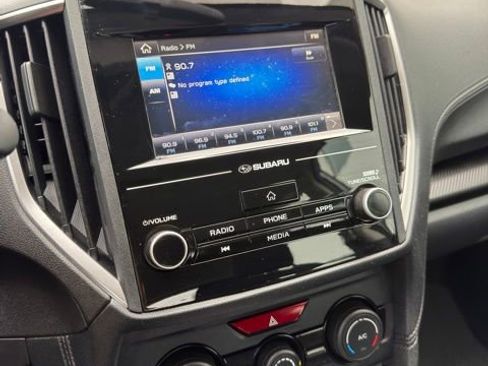 Used 2018 Subaru Impreza 2.0i AWD/4WD image 10