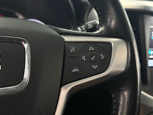 Used 2019 GMC Acadia SLT image 19