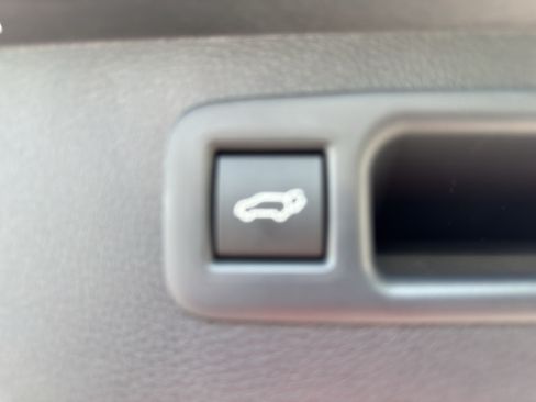 New 2026 Toyota Highlander Platinum AWD/4WD image 8