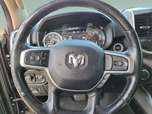 Used 2019 RAM 1500 Big Horn AWD/4WD image 16