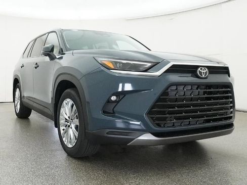 New 2026 Toyota Grand Highlander Platinum image 30