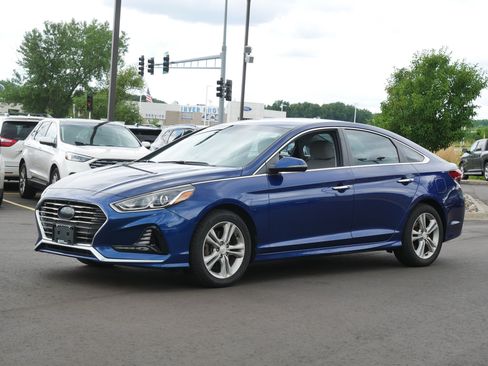 Used 2018 Hyundai Sonata SEL FWD image 2