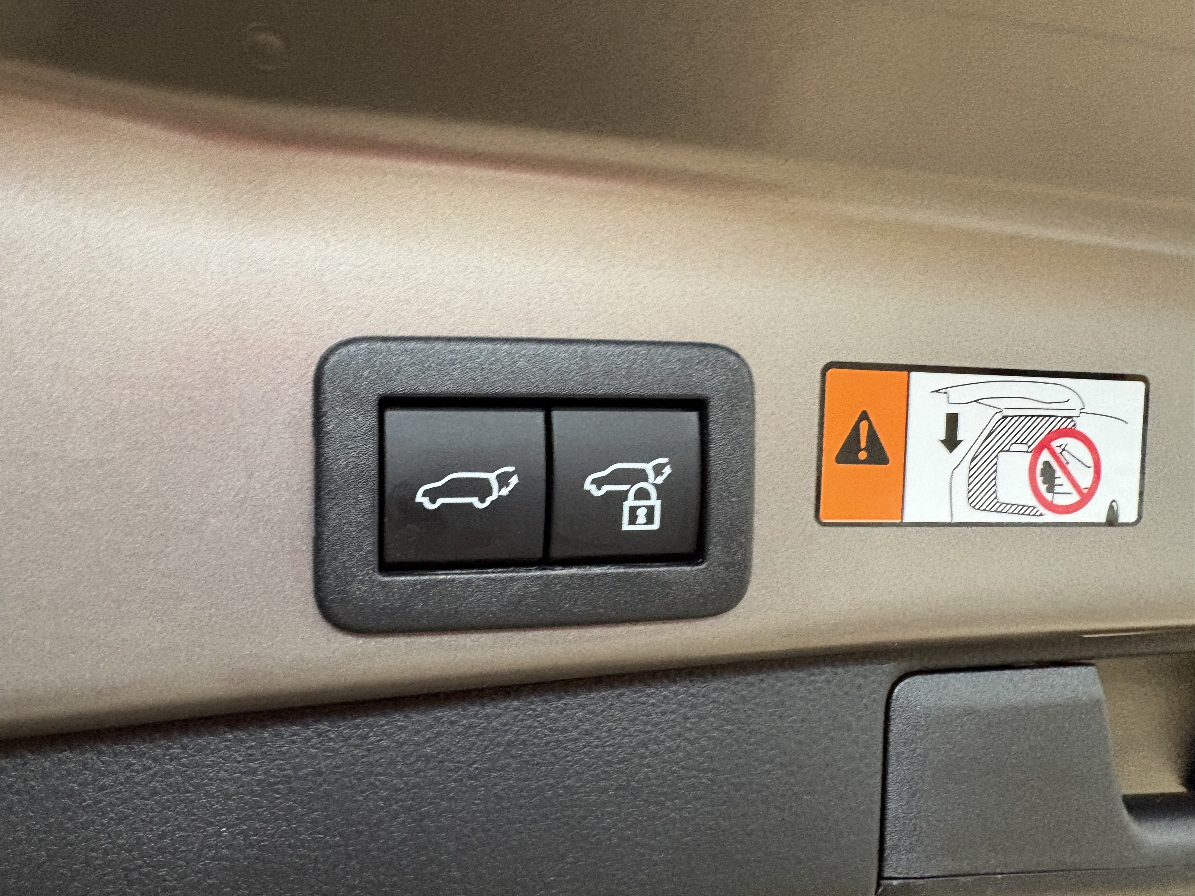 Used 2026 Toyota RAV4 XLE Premium FWD image 30