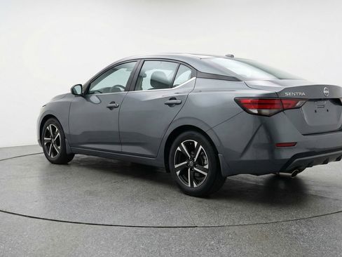 Used 2025 Nissan Sentra SV FWD image 5