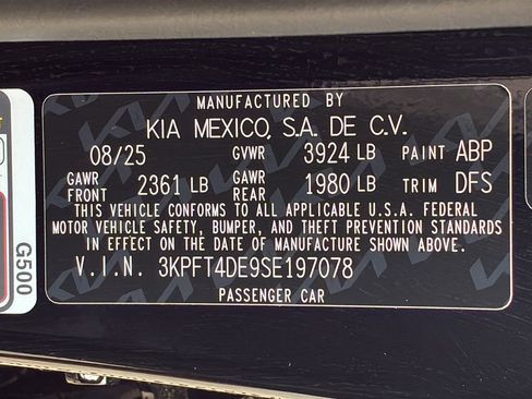 Certified 2025 Kia K4 image 29