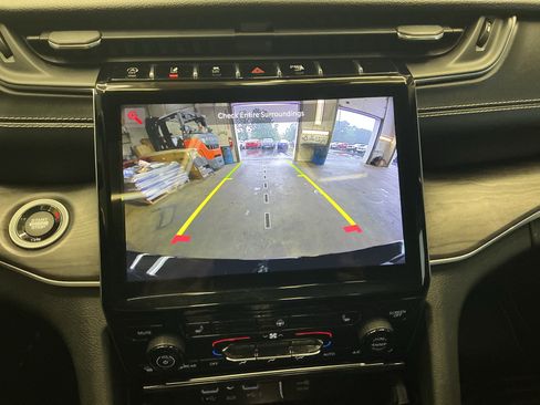 Used 2021 Jeep Grand Cherokee L Limited AWD/4WD image 24