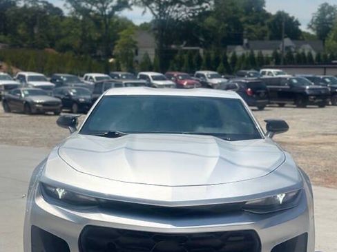 Used 2019 Chevrolet Camaro LT RWD image 2