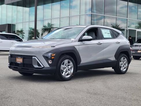 New 2026 Hyundai Kona SE FWD image 2