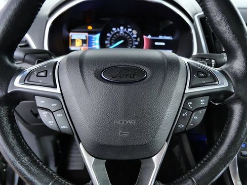 Used 2017 Ford Edge Titanium w/ Equipment Group 301A AWD/4WD image 23