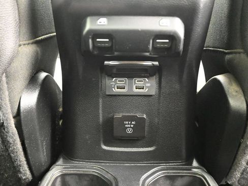 Used 2020 Jeep Gladiator Rubicon w/ Trailer Tow Package AWD/4WD image 9