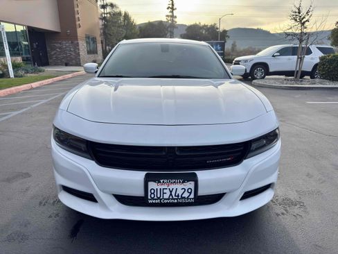Used 2019 Dodge Charger SXT image 6