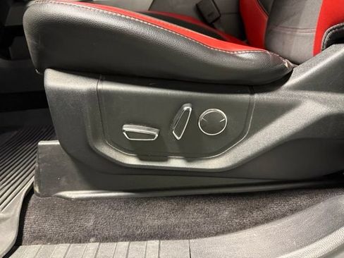 Used 2017 Ford F150 Lariat w/ Equipment Group 502A Luxury AWD/4WD image 13