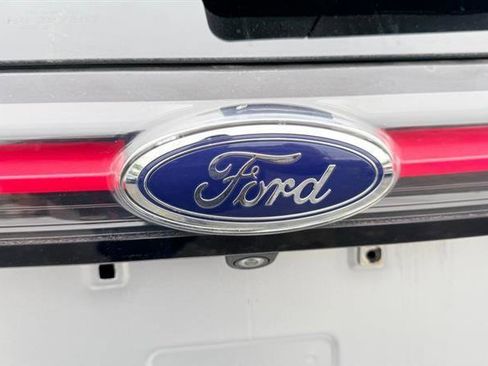 Used 2016 Ford Edge SEL w/ Equipment Group 201A AWD/4WD image 26