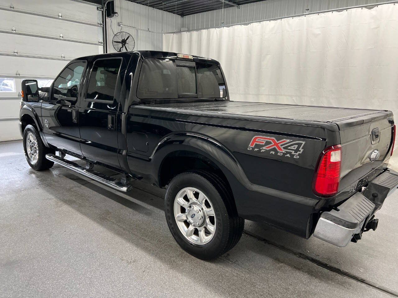 Used 2016 Ford F250 Lariat w/ Lariat Interior Package AWD/4WD image 6
