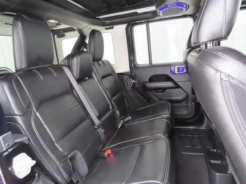 Used 2020 Jeep Wrangler Unlimited Sahara w/ Cold Weather Group image 28