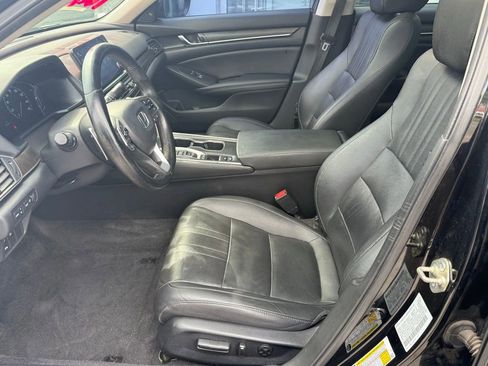 Used 2020 Honda Accord Touring image 8