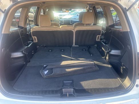 Used 2018 Honda Pilot EX image 10