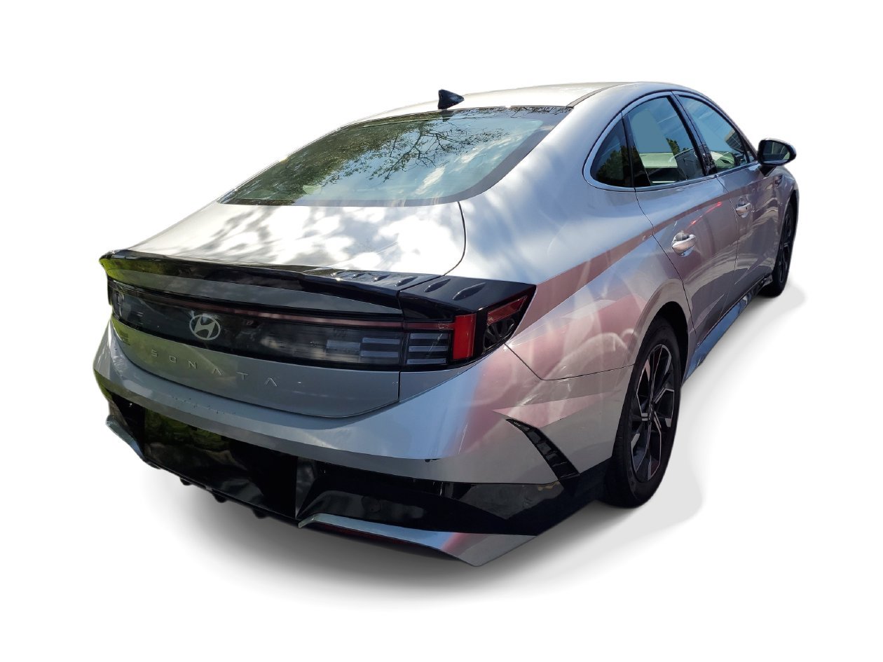 Used 2025 Hyundai Sonata SEL FWD image 4