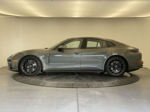 Used 2025 Porsche Panamera GTS image 2