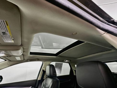 Used 2019 Cadillac XT5 Premium Luxury FWD image 25