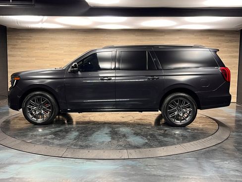 Used 2025 Ford Expedition Max Platinum w/ Stealth Performance Package AWD/4WD image 21