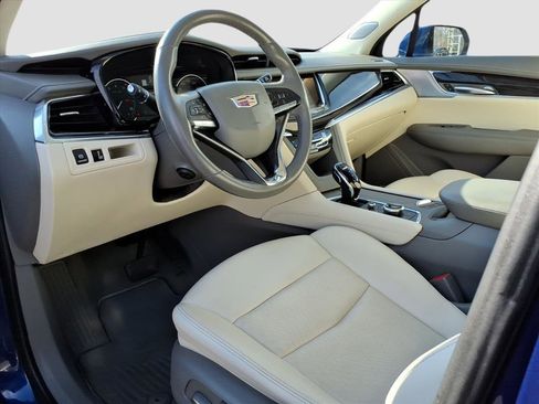 Certified 2023 Cadillac XT6 Premium Luxury image 13