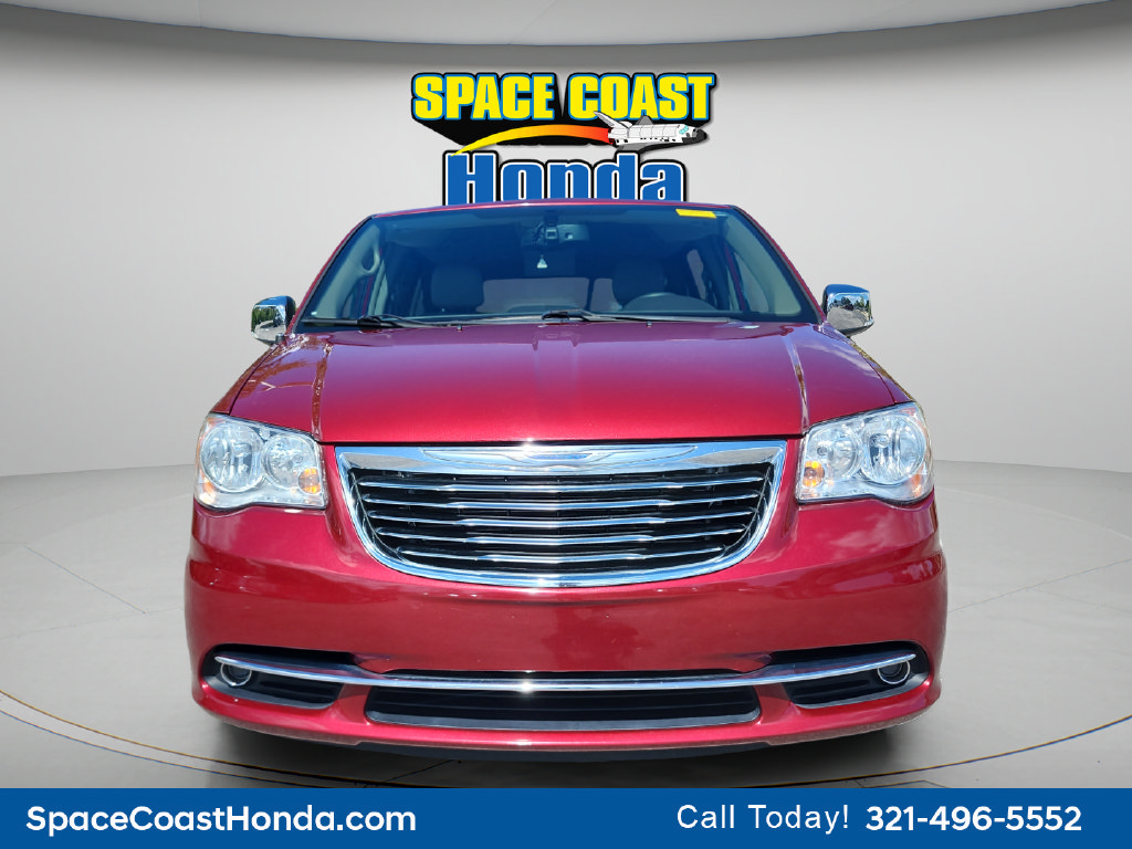 Used 2015 Chrysler Town & Country Touring-L w/ Driver Convenience Group FWD image 8