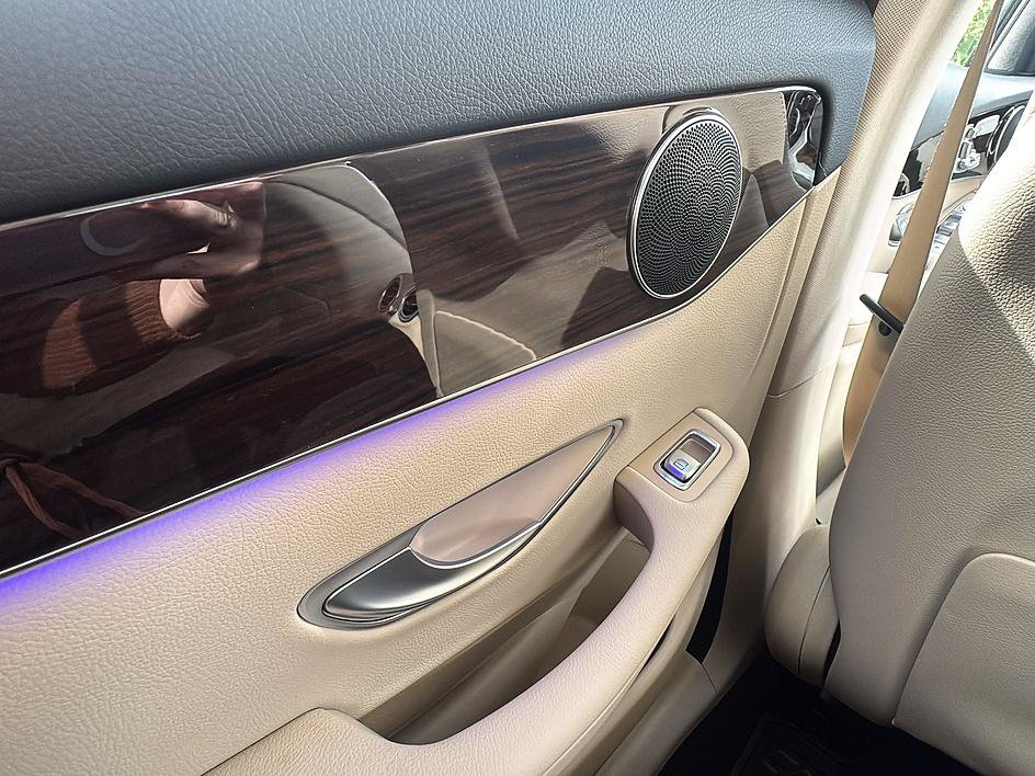 Used 2022 Mercedes-Benz GLC 300 image 19