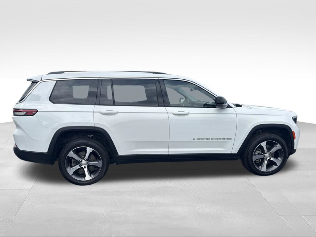 Used 2023 Jeep Grand Cherokee L Limited AWD/4WD image 2