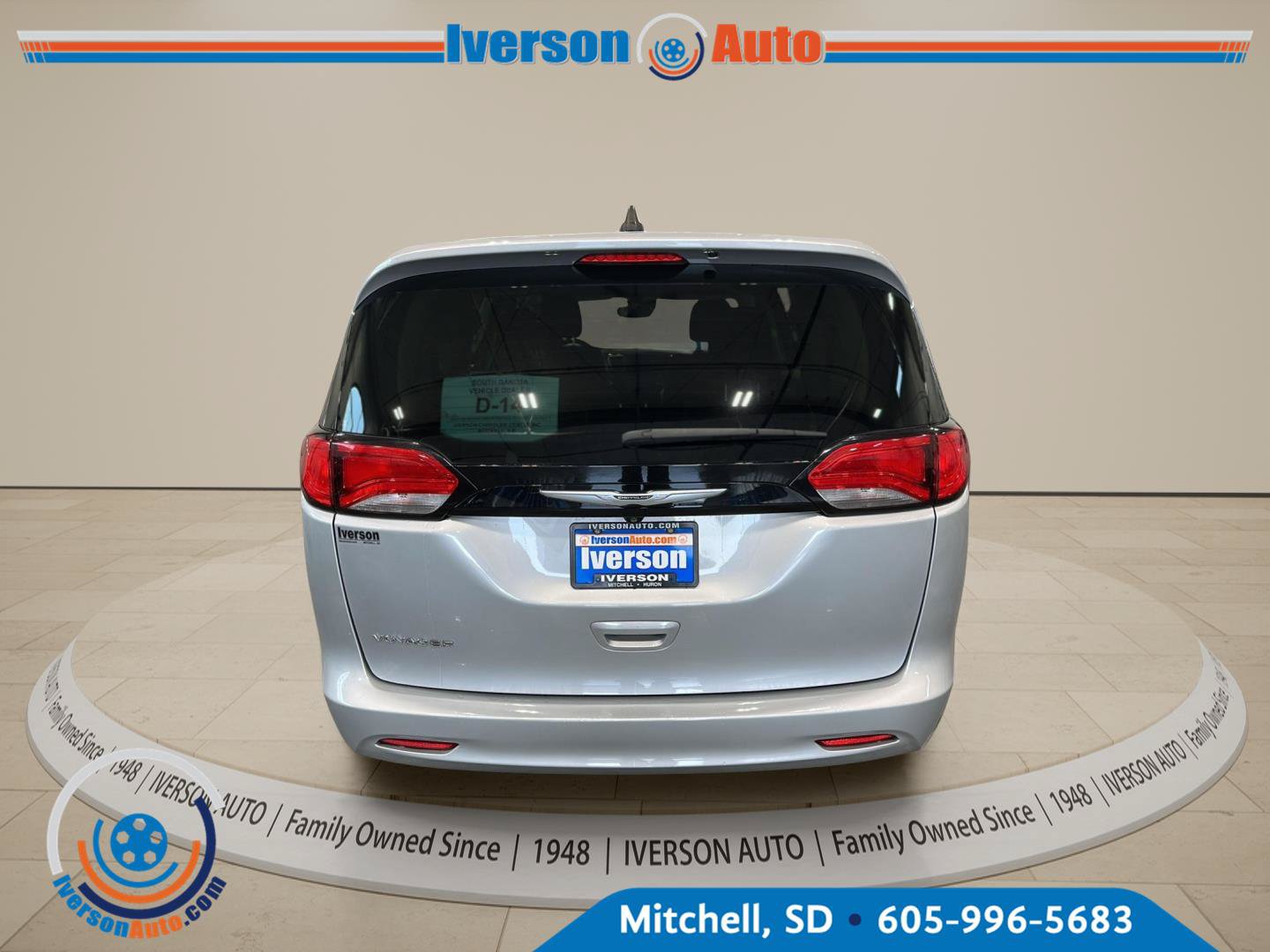 Used 2023 Chrysler Voyager LX FWD image 6