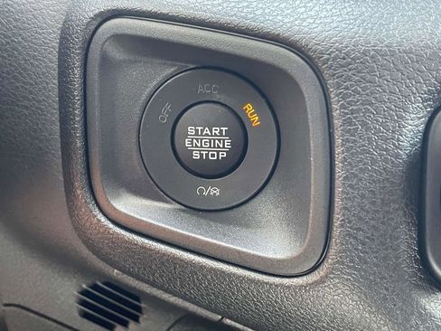 New 2025 Jeep Gladiator Sport image 16