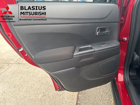 Used 2024 Mitsubishi Outlander Sport ES image 27