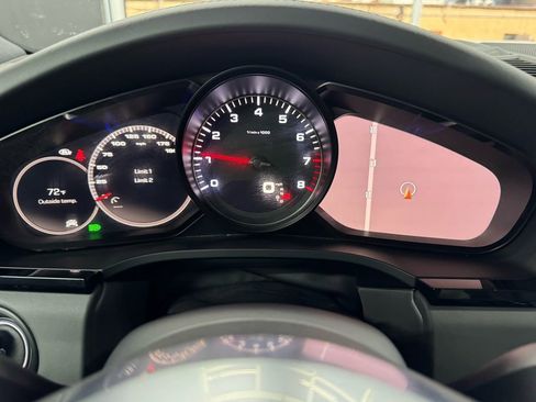 Used 2019 Porsche Cayenne S image 28