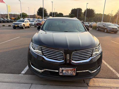 Used 2017 Lincoln MKX Reserve w/ Luxury Package AWD/4WD image 2
