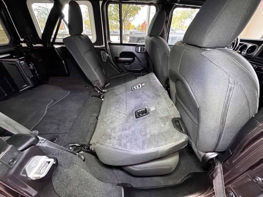 Used 2021 Jeep Wrangler Unlimited Sport AWD/4WD image 46