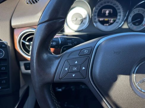 Used 2013 Mercedes-Benz GLK 350 4MATIC image 18