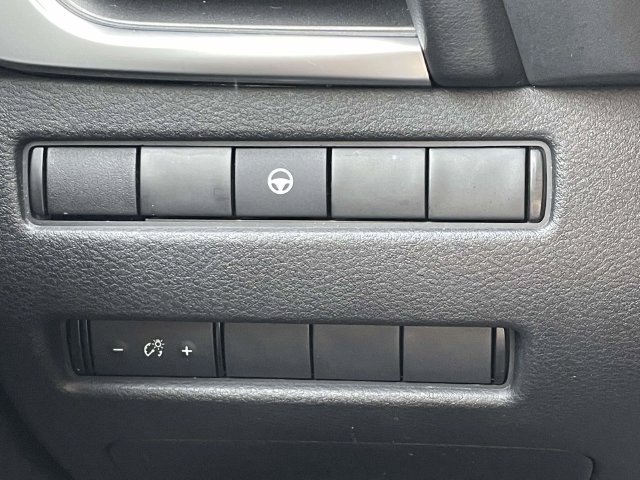 Used 2021 Nissan Rogue SV FWD image 18