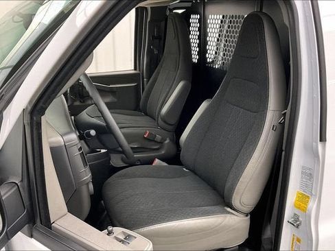 Certified 2025 Chevrolet Express 2500 w/ Driver Convenience Package RWD image 8