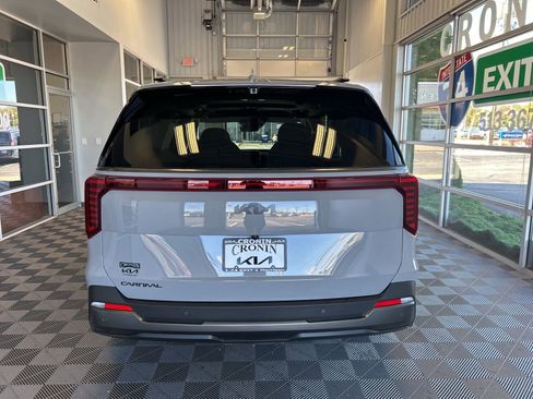 New 2026 Kia Carnival SX Prestige image 5