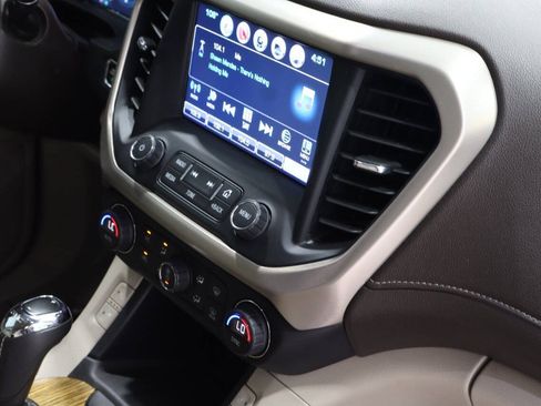 Used 2017 GMC Acadia Denali w/ Technology Package FWD image 24