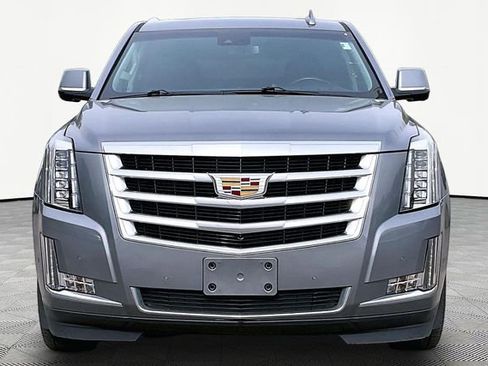 Used 2020 Cadillac Escalade Luxury image 2