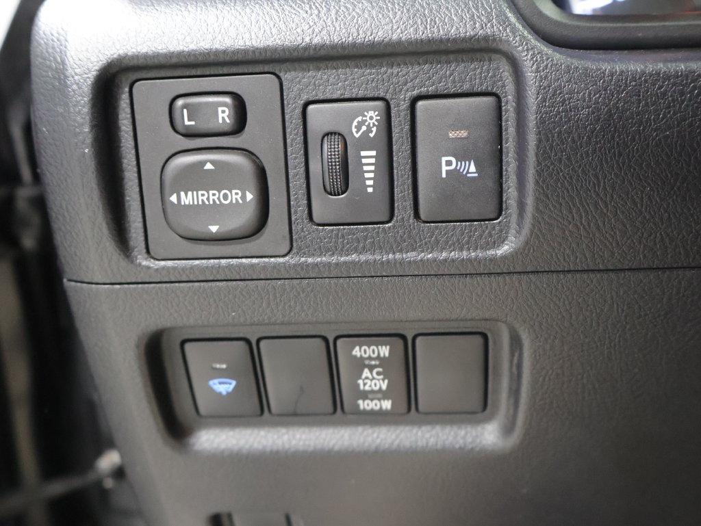 Used 2015 Toyota 4Runner Limited AWD/4WD image 30